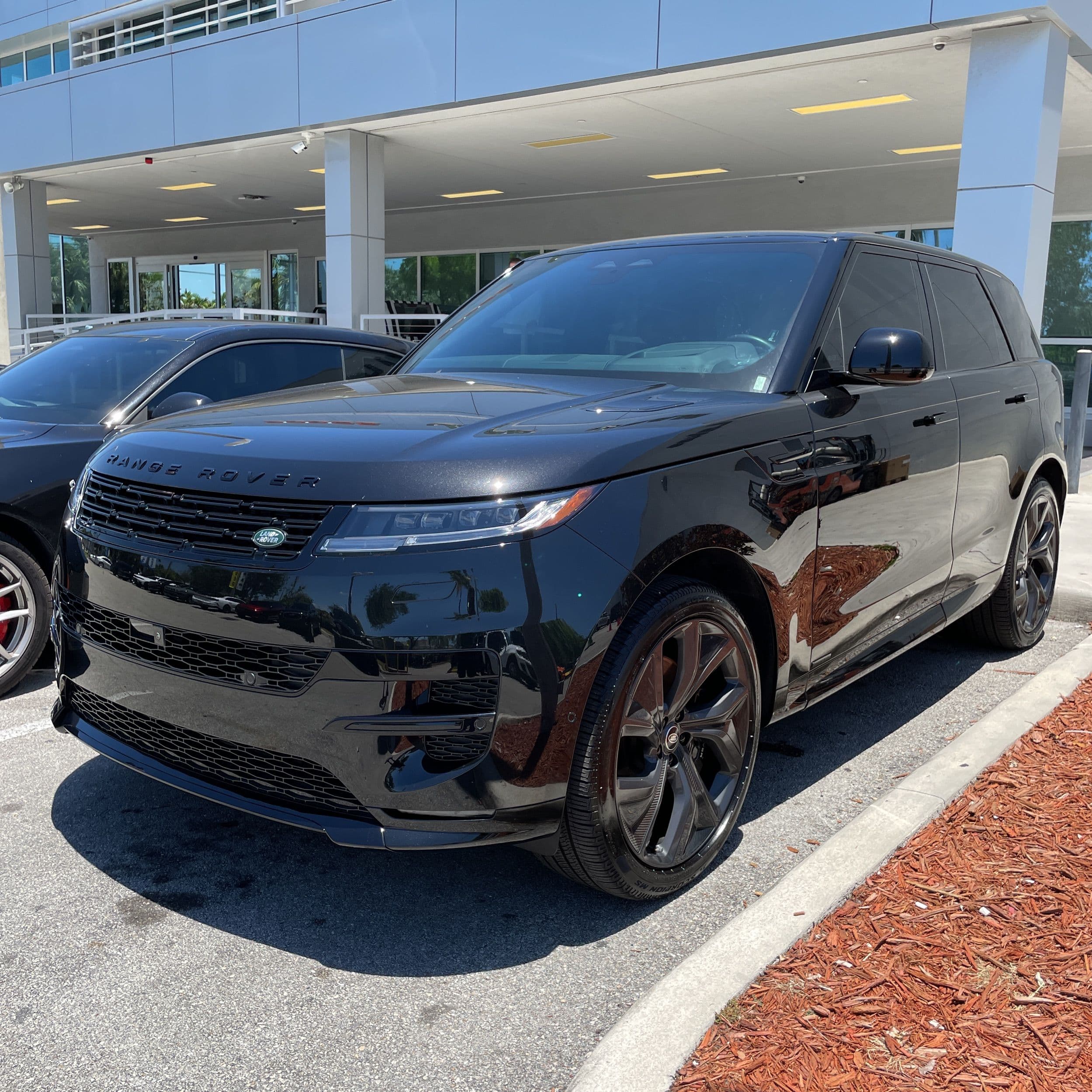 2025 Land Rover Range Rover Sport